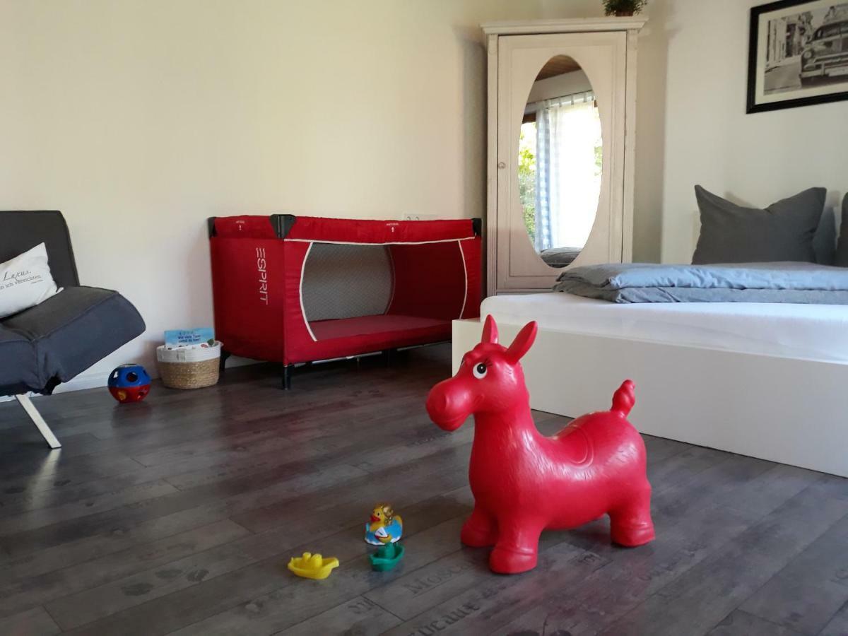 Schöne EinZimmer Wohnung Zwischen Bodensee und Allgäu Neukirch  Exterior foto